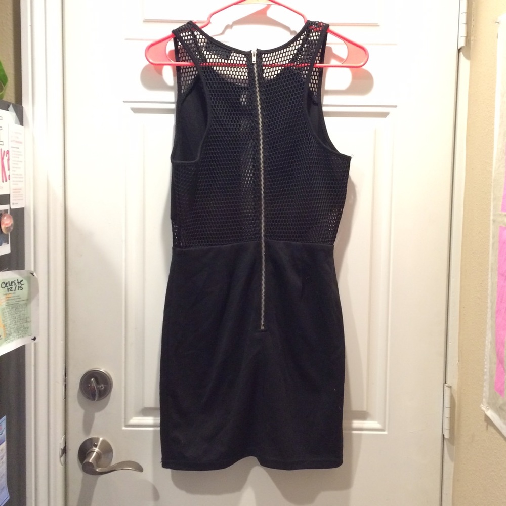 ☀️ LBD 👗❤🎉 - Picture 3 of 4